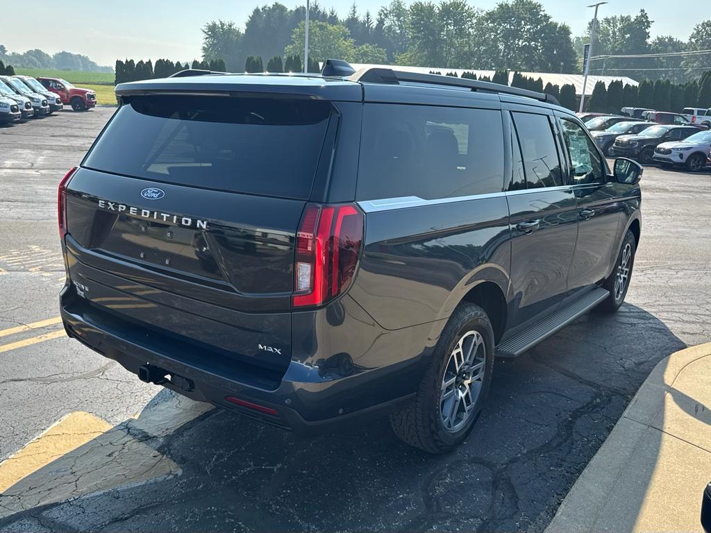 new 2025 Ford Expedition Max car, priced at $75,225
