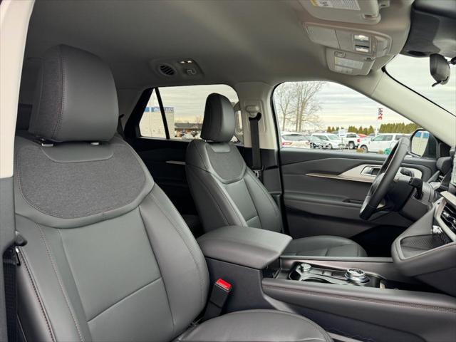 new 2025 Ford Explorer car, priced at $44,522