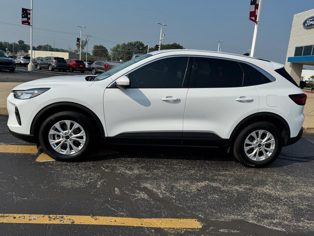 used 2023 Ford Escape car, priced at $24,567