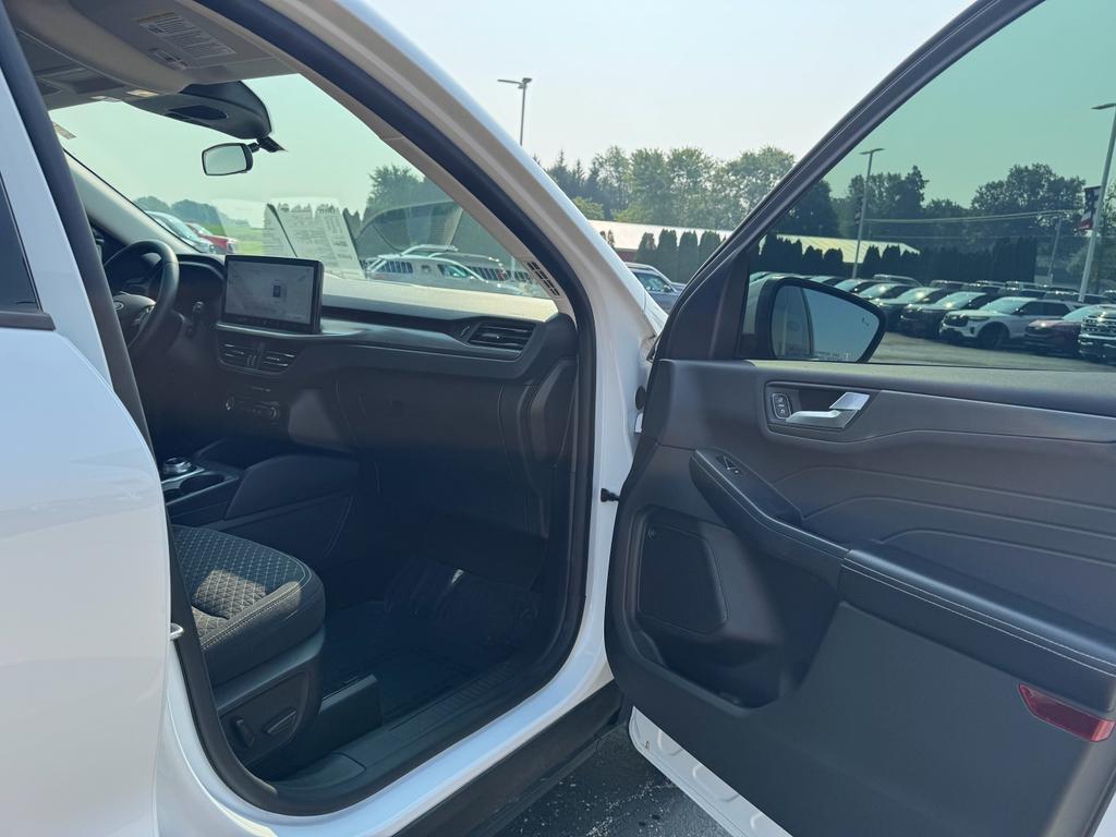 used 2023 Ford Escape car, priced at $24,567