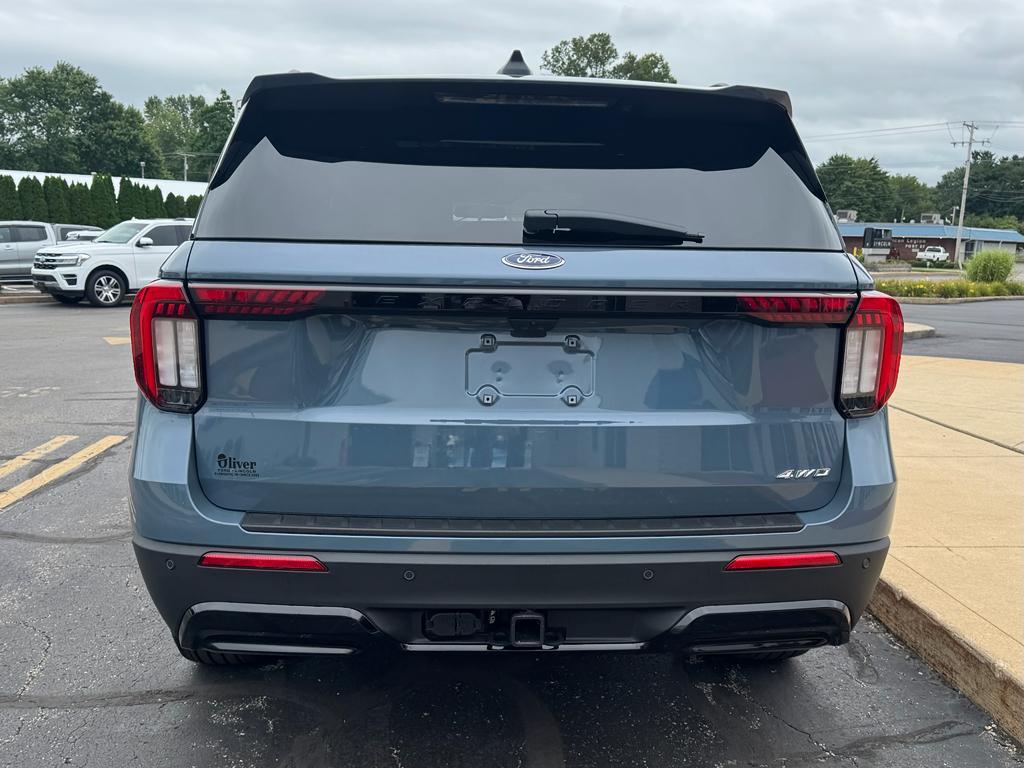 new 2025 Ford Explorer car, priced at $50,460