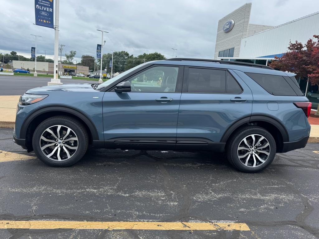 new 2025 Ford Explorer car, priced at $50,460