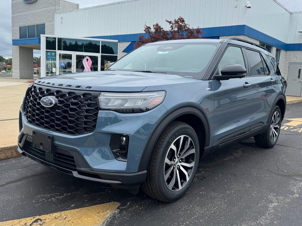new 2025 Ford Explorer car, priced at $50,460