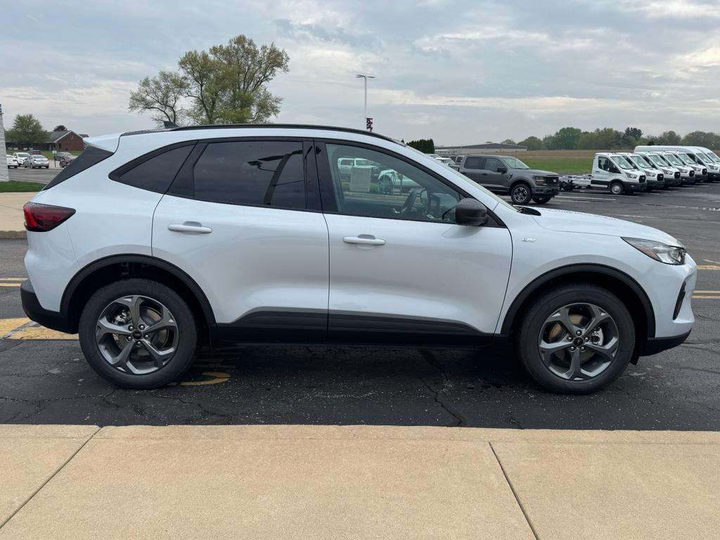 new 2025 Ford Escape car, priced at $33,044