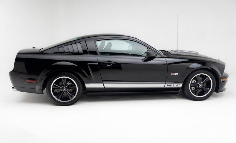 used 2007 Ford Mustang car