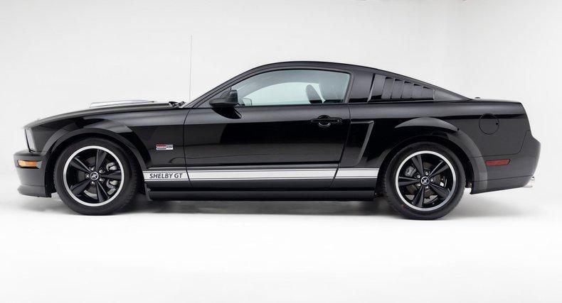 used 2007 Ford Mustang car