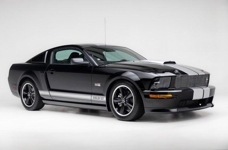 used 2007 Ford Mustang car