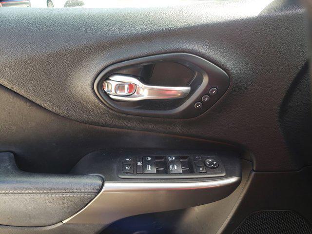 used 2019 Jeep Cherokee car, priced at $17,883