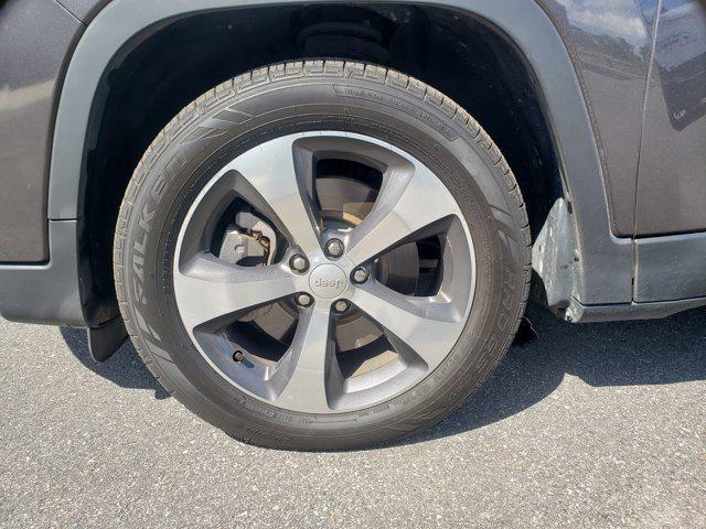 used 2019 Jeep Cherokee car, priced at $17,883