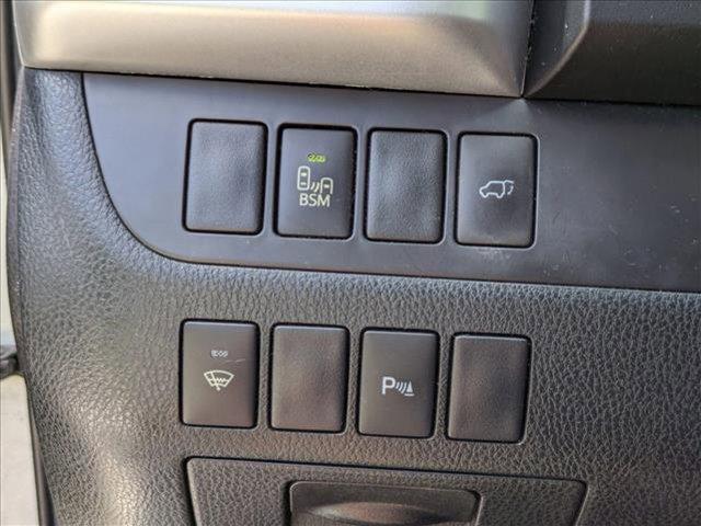 used 2016 Toyota Highlander car, priced at $16,998