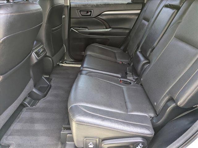 used 2014 Toyota Highlander car, priced at $12,998