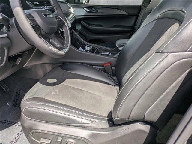 used 2024 Jeep Grand Cherokee car, priced at $36,049