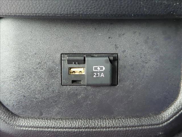 used 2021 Toyota Highlander car, priced at $28,749