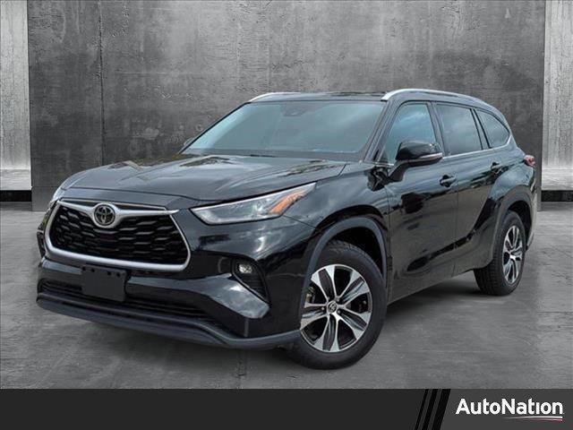 used 2021 Toyota Highlander car, priced at $32,998