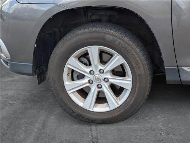 used 2013 Toyota Highlander car, priced at $11,994
