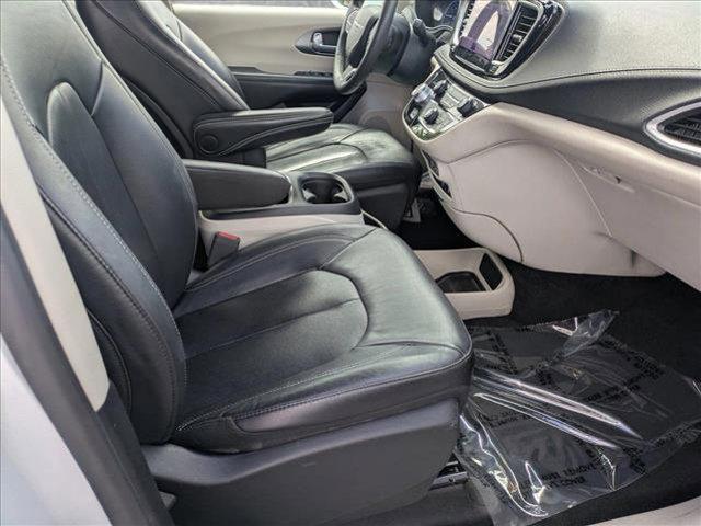 used 2022 Chrysler Pacifica Hybrid car, priced at $21,049