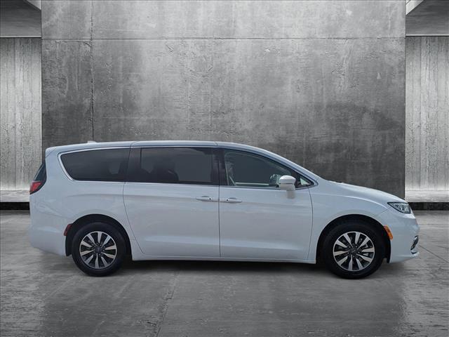 used 2022 Chrysler Pacifica Hybrid car, priced at $21,049