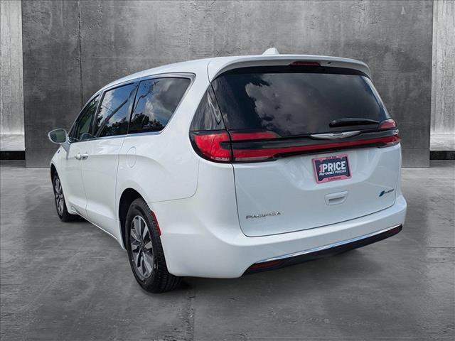 used 2022 Chrysler Pacifica Hybrid car, priced at $21,049