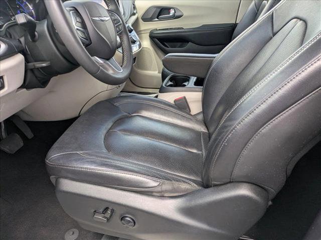 used 2022 Chrysler Pacifica Hybrid car, priced at $21,049