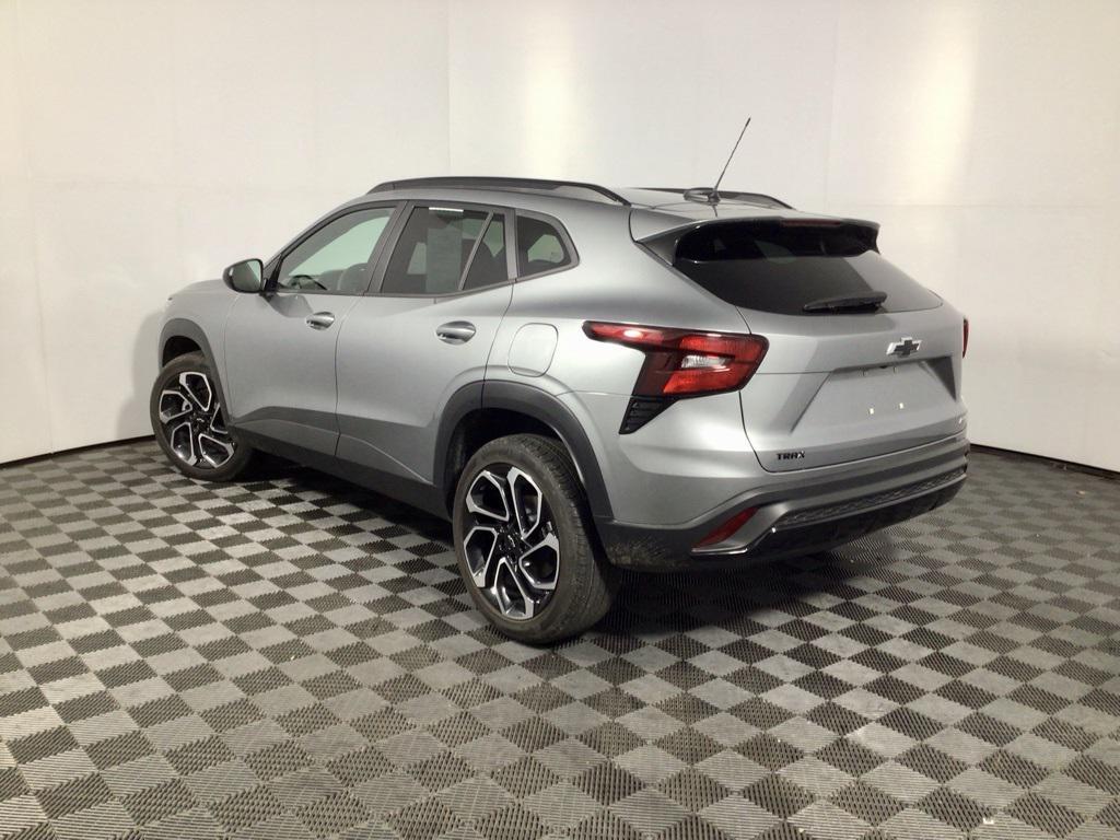 used 2025 Chevrolet Trax car, priced at $24,000