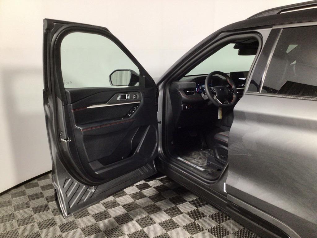 new 2025 Ford Explorer car, priced at $54,548