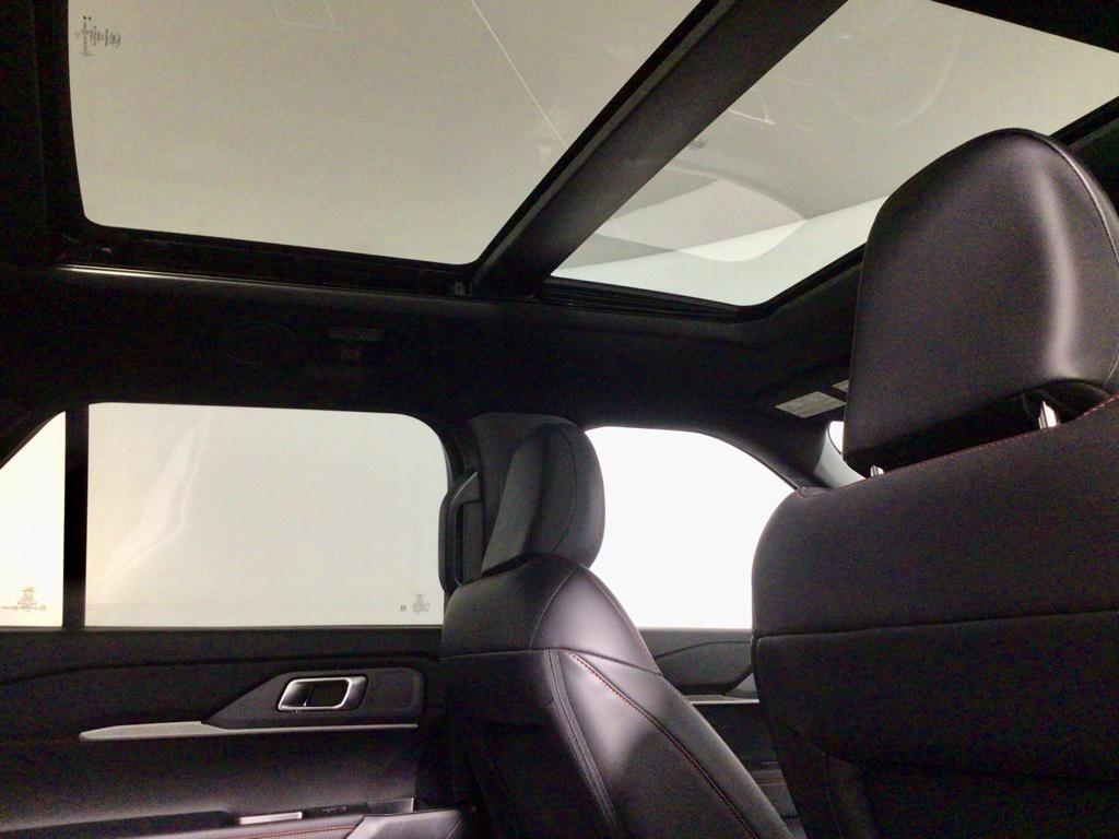 new 2025 Ford Explorer car, priced at $55,250