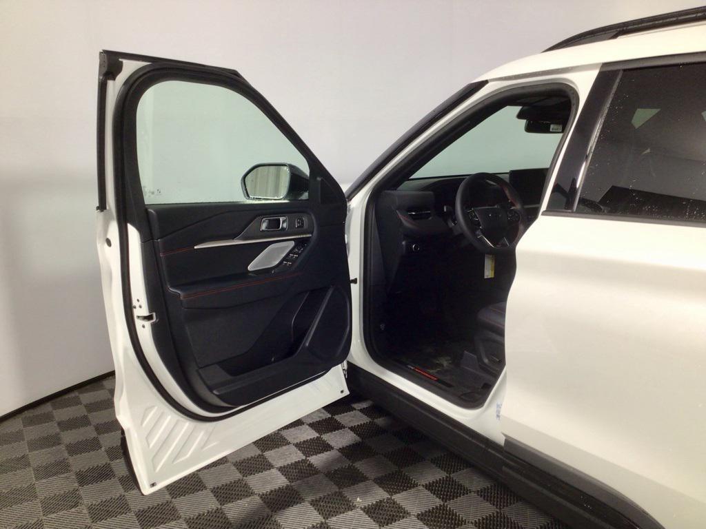 new 2025 Ford Explorer car, priced at $60,153