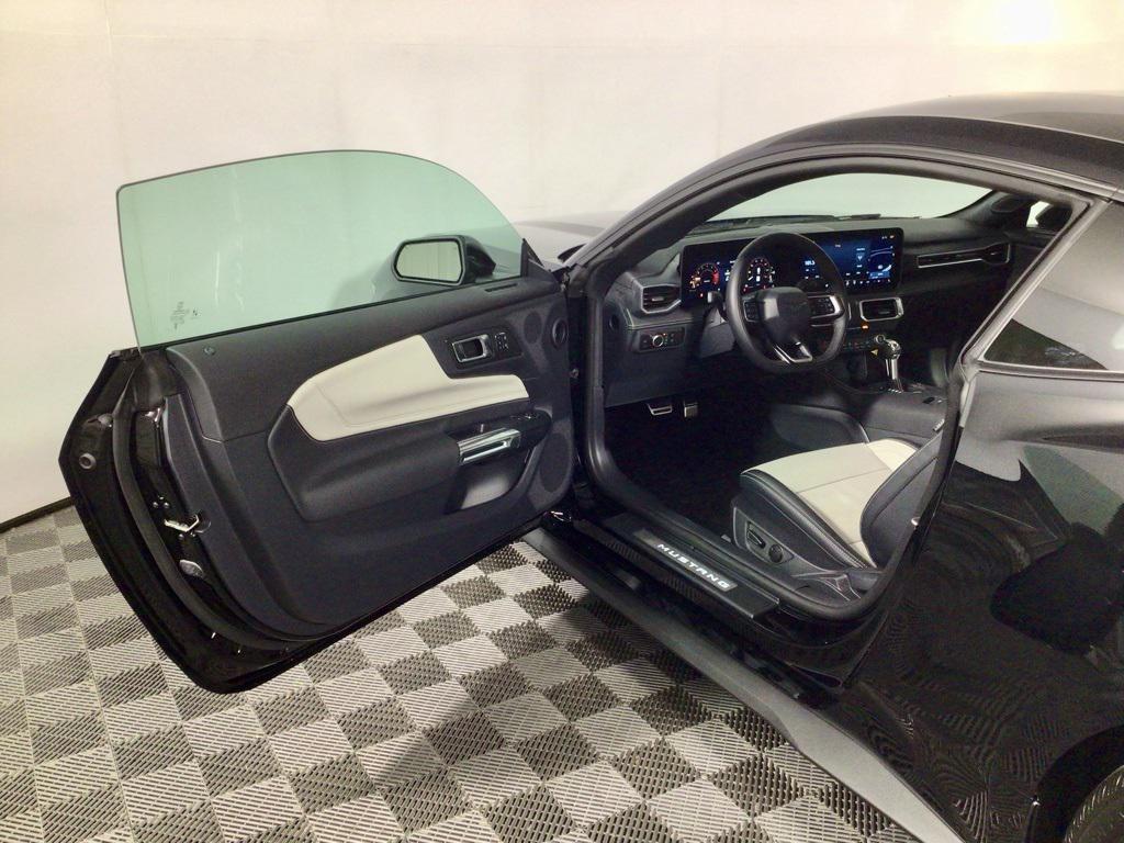 new 2025 Ford Mustang car, priced at $39,500