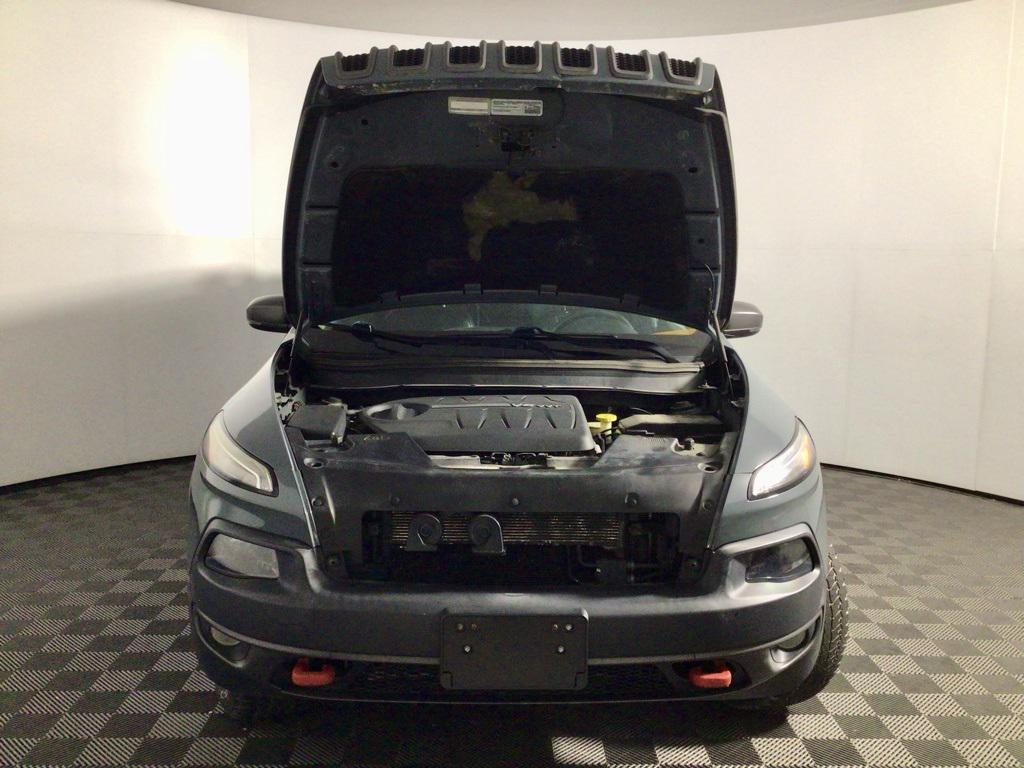 used 2015 Jeep Cherokee car, priced at $9,000