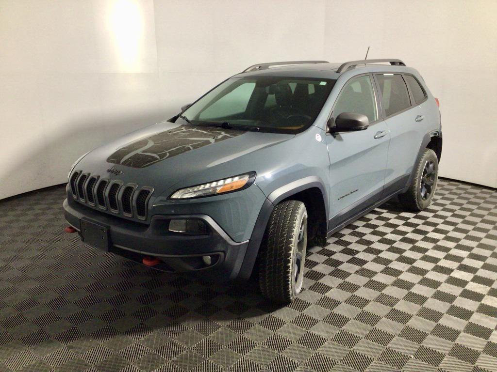 used 2015 Jeep Cherokee car, priced at $9,000