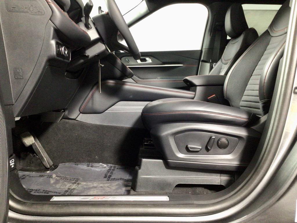 new 2025 Ford Explorer car, priced at $51,500