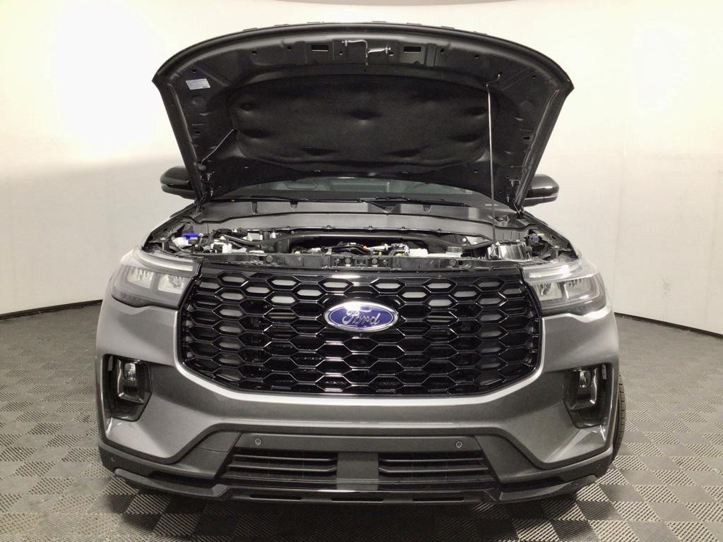 new 2025 Ford Explorer car, priced at $51,500