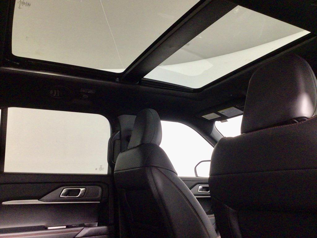 new 2025 Ford Explorer car, priced at $51,500