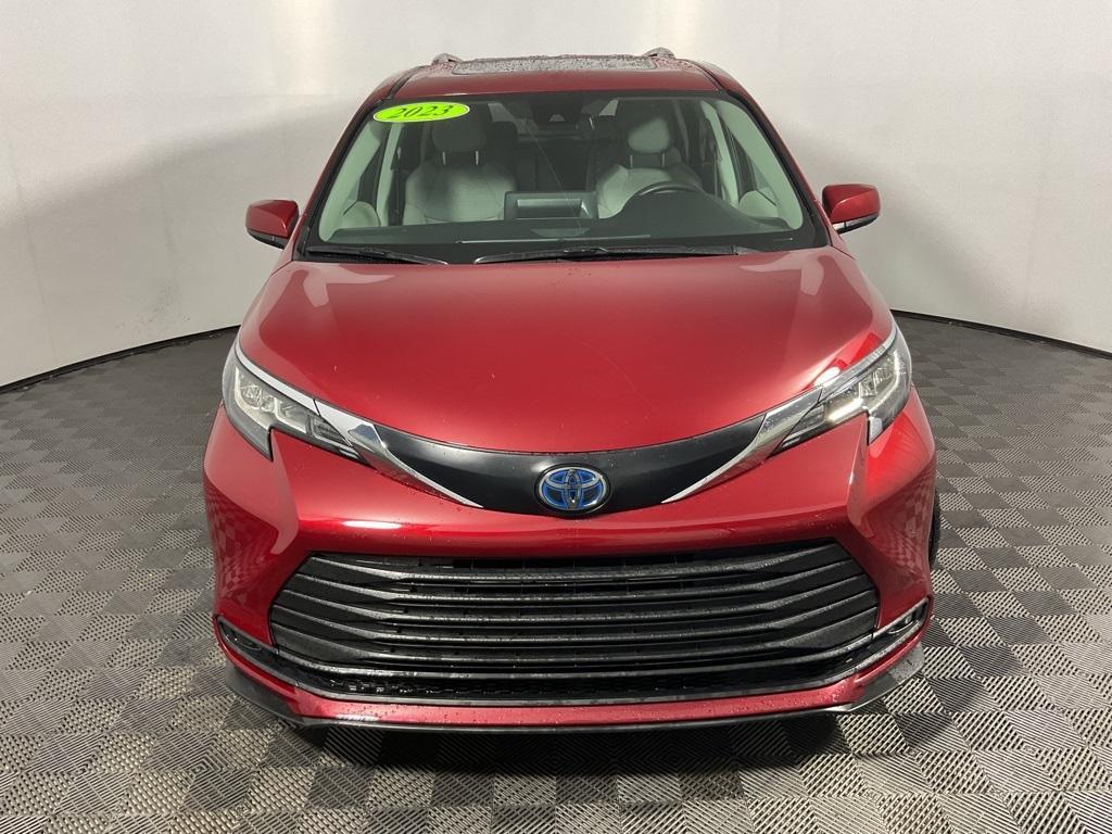 used 2023 Toyota Sienna car, priced at $41,389