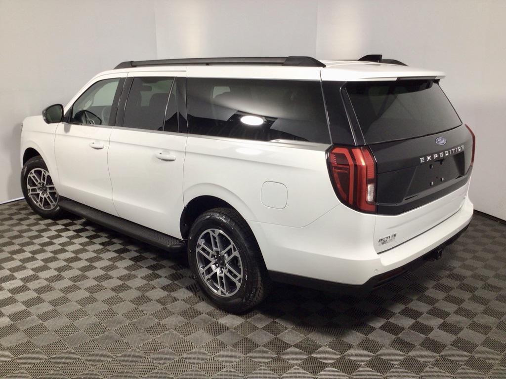 new 2025 Ford Expedition Max car, priced at $74,296