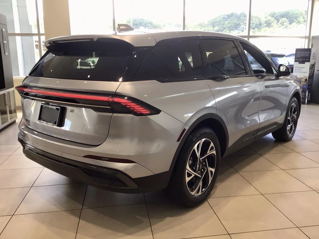 new 2025 Lincoln Nautilus car, priced at $50,617