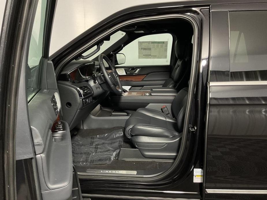 new 2024 Lincoln Navigator L car, priced at $100,000