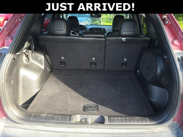used 2019 Jeep Cherokee car, priced at $17,564