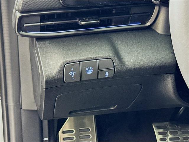 new 2025 Hyundai Elantra car, priced at $29,185