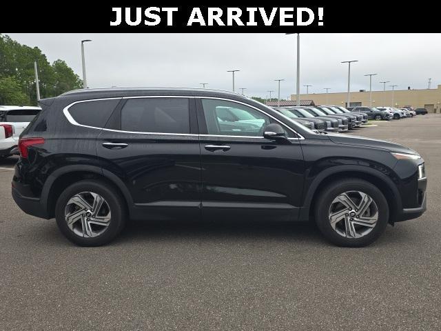 used 2023 Hyundai Santa Fe car, priced at $17,288