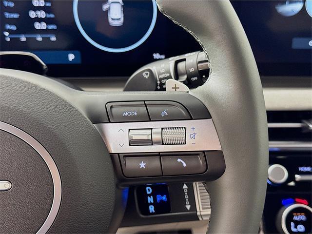 new 2025 Hyundai TUCSON Hybrid car, priced at $43,905
