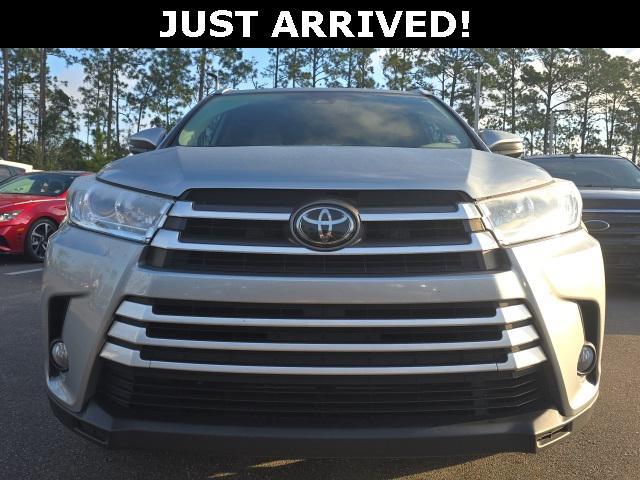 used 2018 Toyota Highlander car, priced at $22,876