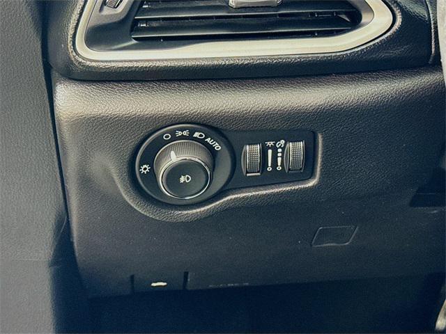 used 2020 Chrysler Pacifica car, priced at $21,758