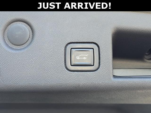 used 2020 Chevrolet Equinox car, priced at $16,826