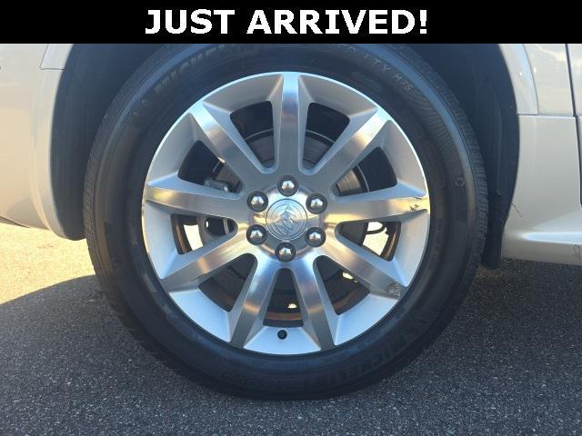 used 2015 Buick Enclave car, priced at $13,500