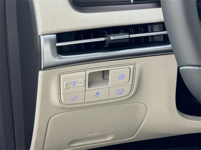 new 2025 Hyundai TUCSON Hybrid car, priced at $39,039