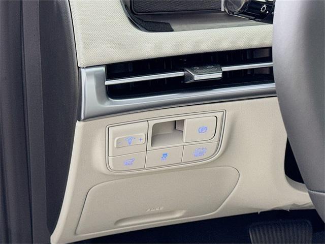 new 2026 Hyundai TUCSON Hybrid car, priced at $44,470