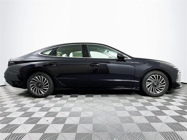 new 2025 Hyundai Sonata Hybrid car, priced at $39,470