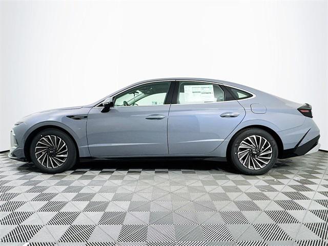 new 2025 Hyundai Sonata Hybrid car, priced at $39,653