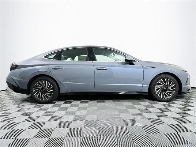 new 2025 Hyundai Sonata Hybrid car, priced at $39,653